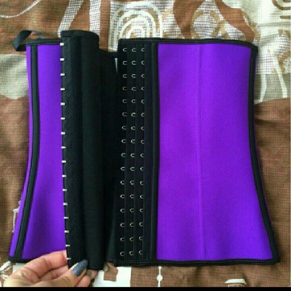 STEEL BONING LATEX WAIST - Picture 2 of 6